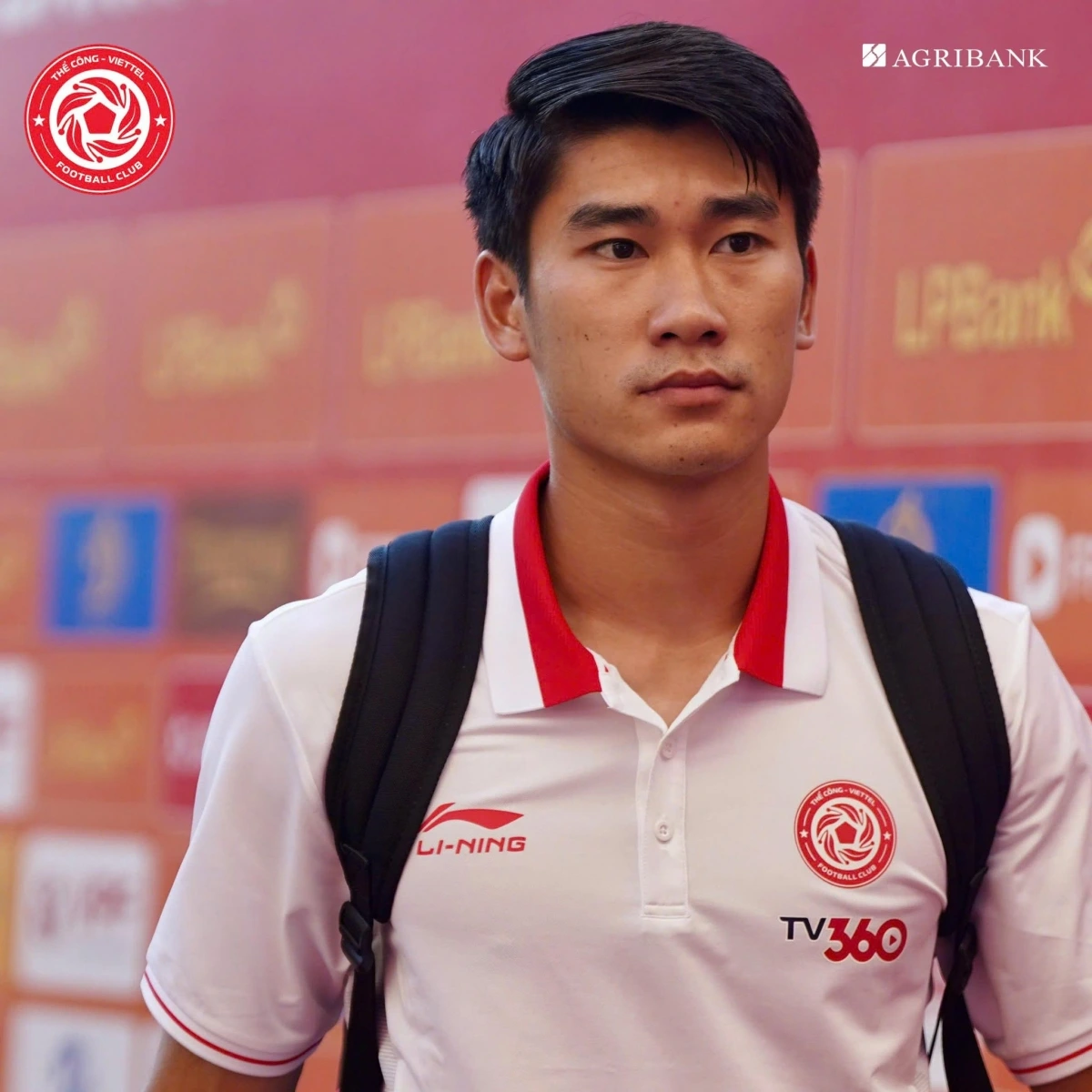 Các cầu thủ Thể Công Viettel bước vào sân. (Ảnh: TCVT FC).