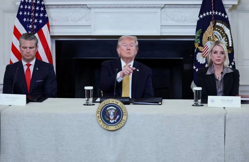 Tổng thống Mỹ Donald Trump phát biểu về chính sách chống các băng đảng ma túy và nạn buôn người, trong cuộc họp báo tại Nhà Trắng ngày 23/10/2025. Ảnh: Reuters