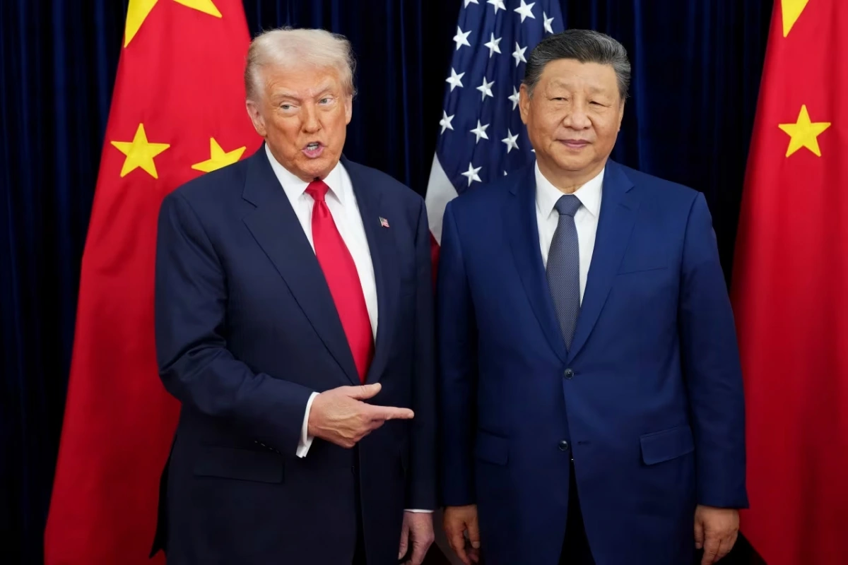 Tổng thống Mỹ Donald Trump gặp Chủ tịch Trung Quốc Tập Cận Bình tại Căn cứ không quân Gimhae ở Busan, Hàn Quốc, ngày 30/10/2025. Ảnh: Getty