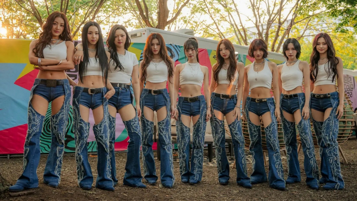 Cả TWICE và Lisa đều đang mở đường cho K-pop trên sân khấu toàn cầu. (Ảnh: Kbizoom)