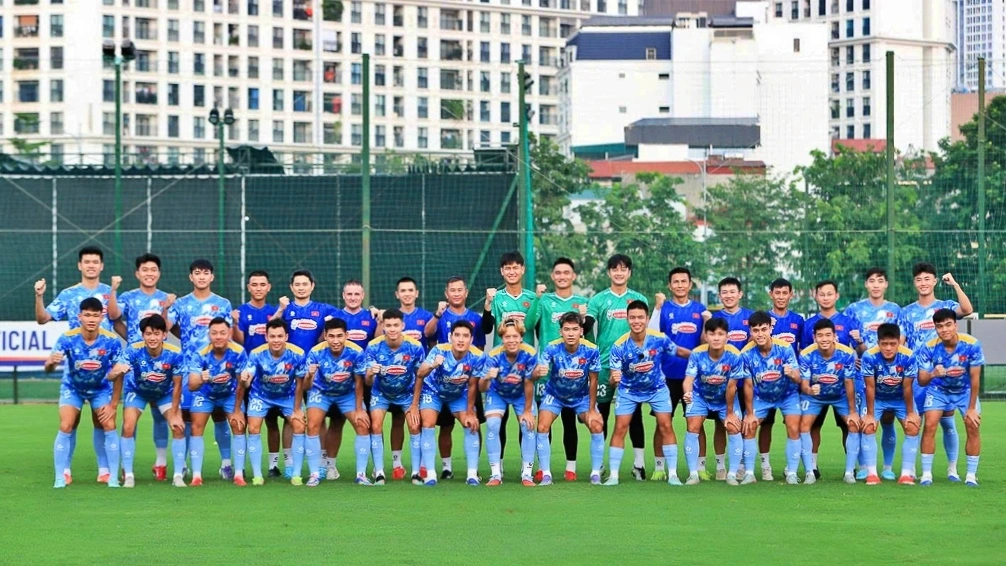 U23 Việt Nam đã lên đường sang Các Tiểu vương quốc Ả Rập Thống nhất (UAE) để tập huấn và thi đấu giao hữu.