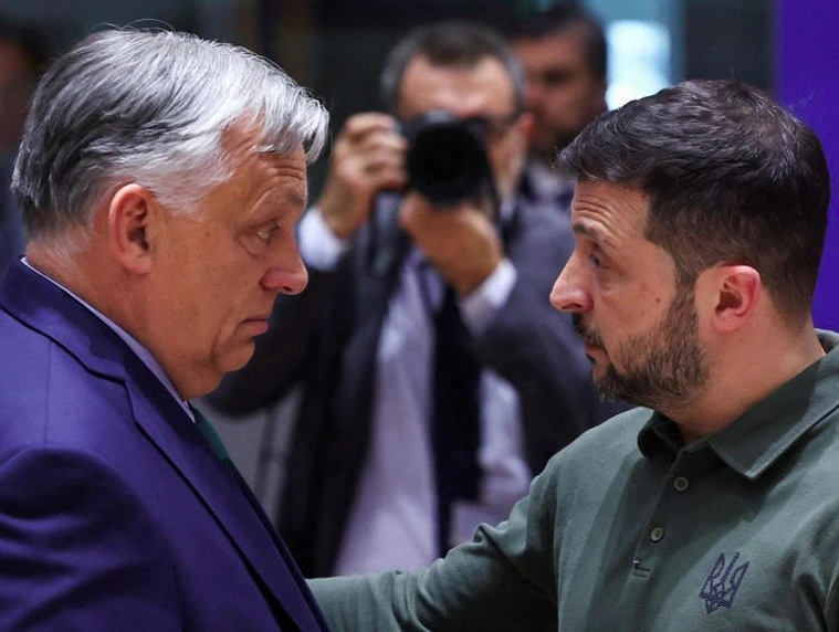 Thủ tướng Hungary Viktor Orban và Tổng thống Ukraine Volodymyr Zelenskiy tham dự hội nghị thượng đỉnh các nhà lãnh đạo Liên minh châu Âu tại Brussels, Bỉ năm 2024. Ảnh: Reuters