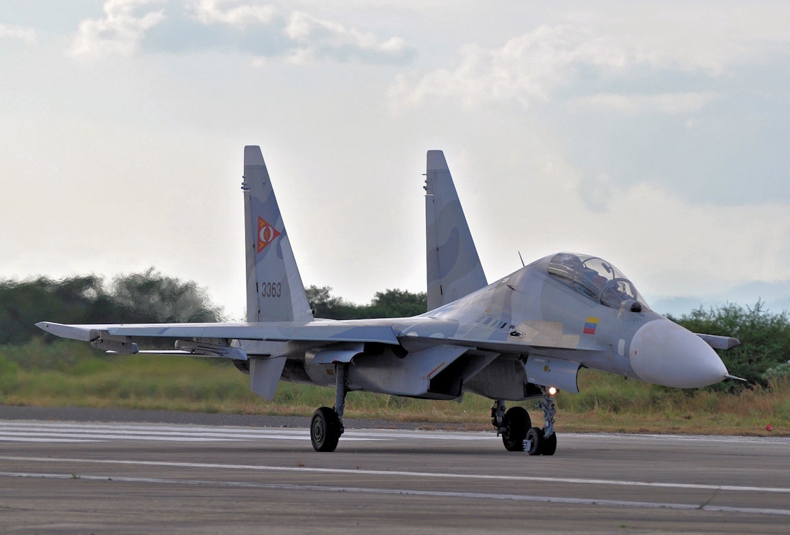 Tiêm kích Su-30MK2 là xương sống của không quân Venezuela. Ảnh: Scramble