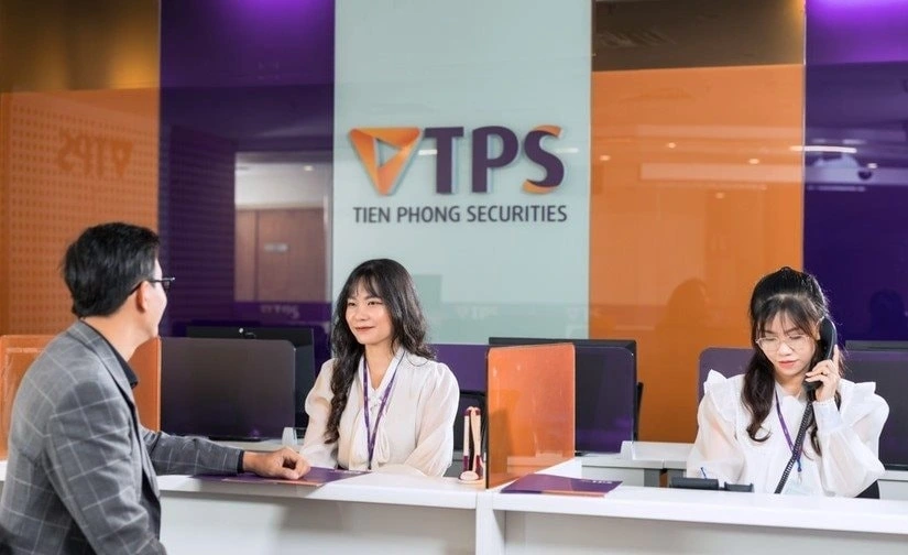"Ém" thông tin, Công ty Chứng khoán Tiên Phong bị phạt 185 triệu đồng (Ảnh minh họa: KT)