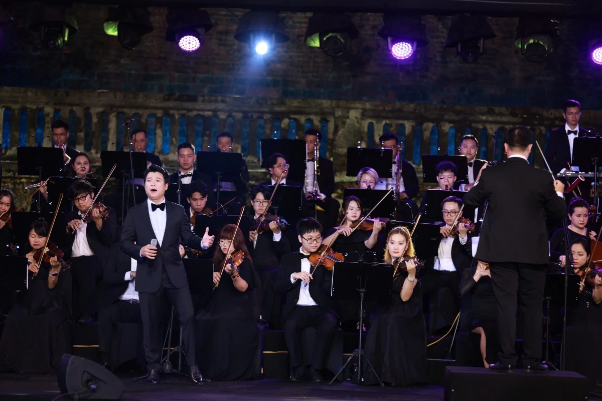 NSƯT Vũ Thắng Lợi