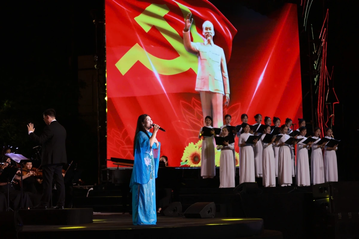 Ca sĩ Đào Tố Loan