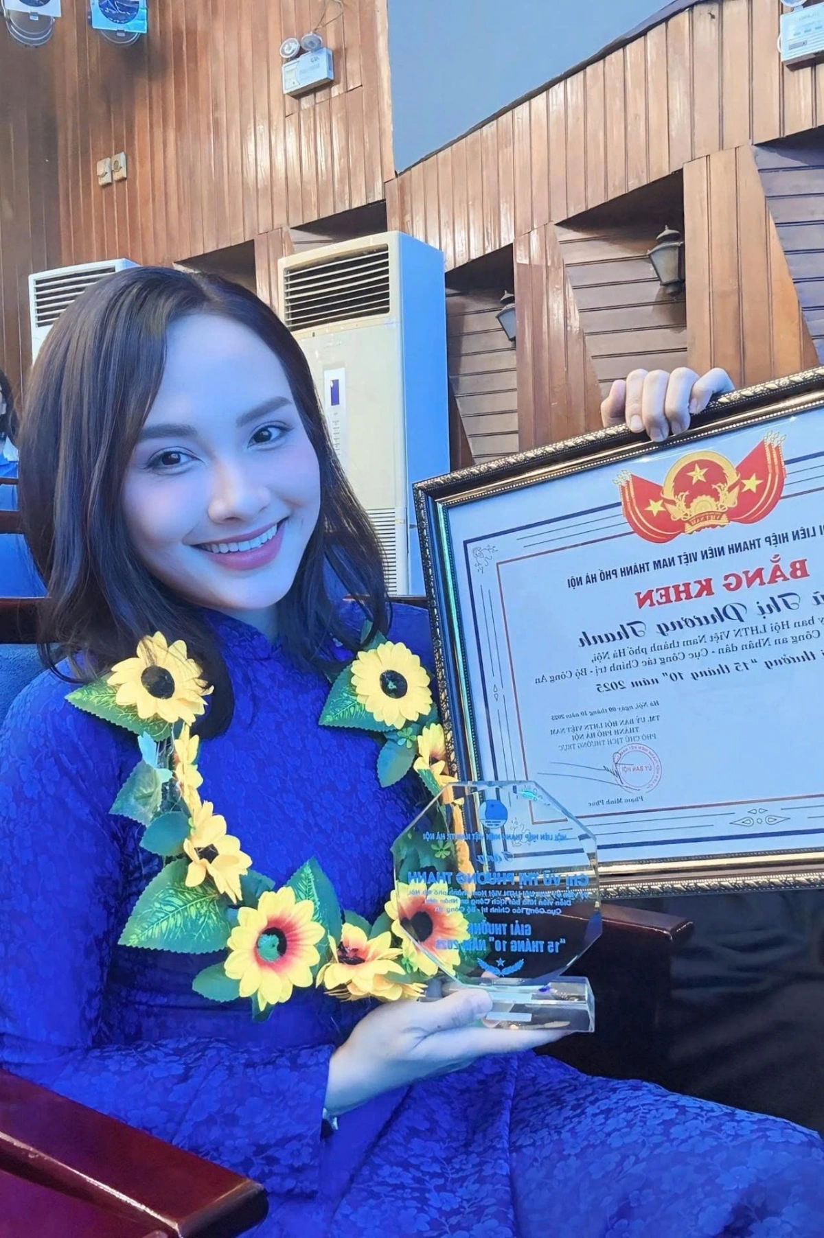 Diễn viên Bảo Thanh đón nhận niềm vui lớn khi được nhận giải thưởng cao quý của Ủy ban Hội Liên hiệp Thanh niên Việt Nam.