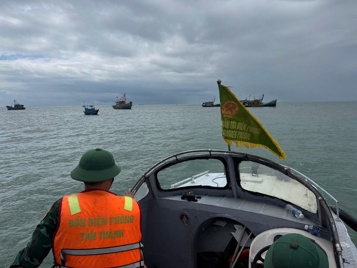 Lực lượng bộ đội biên phòng đang triển khai công tác tìm kiếm. Ảnh: B.H