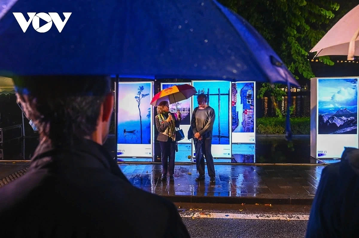 Curated by Ly Hoang Long and Mai Nguyen Anh and featuring photographic works by artists from EU member states and from Europe in general, the exhibition is open from November 7 to 23.