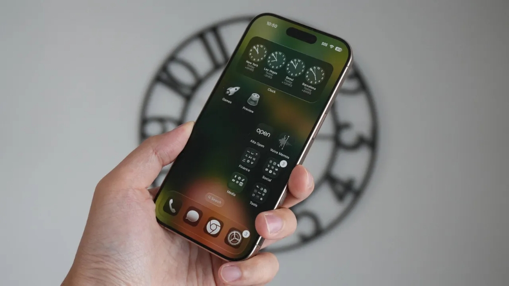 iOS 26.1 giúp giải quyết nỗi phiền toái của Liquid Glass.