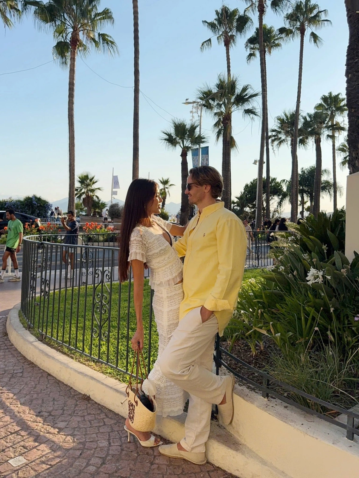 Á hậu Thảo Nhi Lê và doanh nhân Pháp Romain Leclef gắn bó như hình với bóng cả trong công việc lẫn cuộc sống, thường xuyên chu du nhiều nơi trên thế giới.