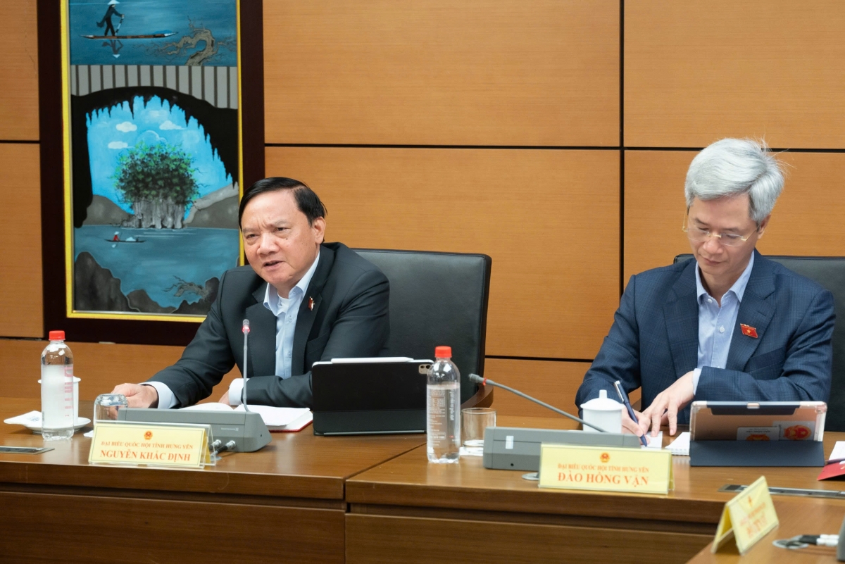 Phó Chủ tịch Quốc hội Nguyễn Khắc Định đóng góp ý kiến tại họp tổ chiều 4/11 (Ảnh: Quốc hội)