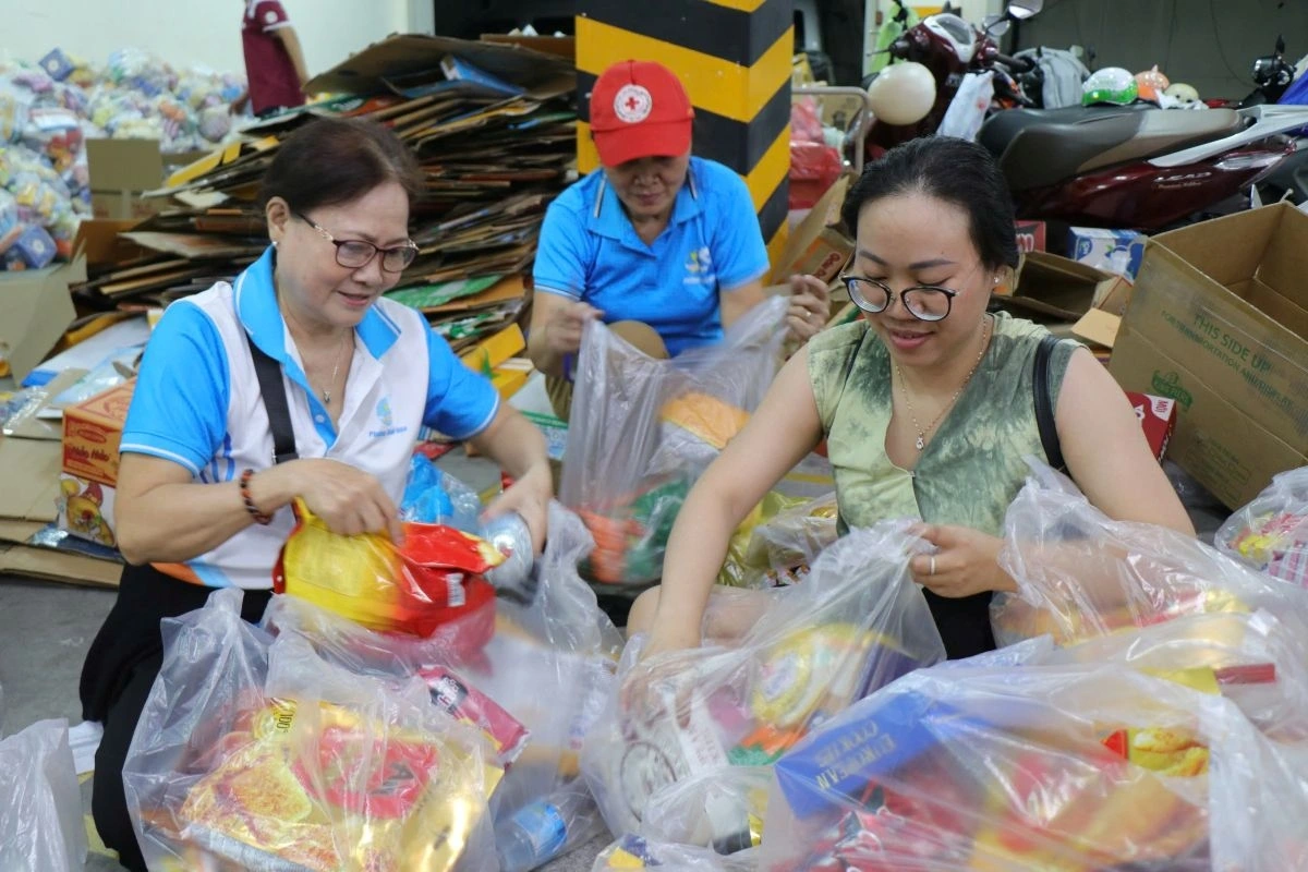 Phân loại hàng hóa vừa tiếp nhận