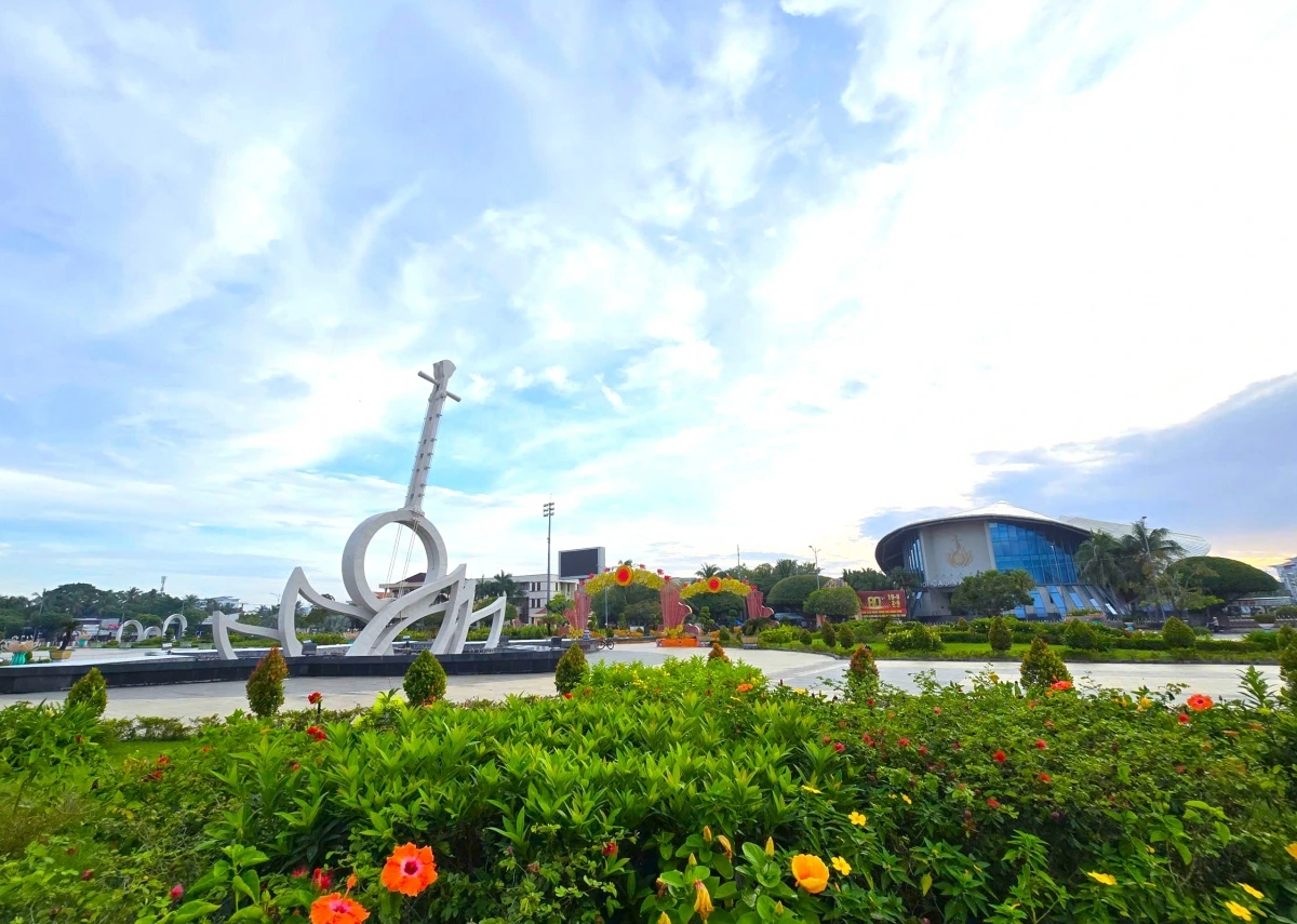 Biểu trưng mới được yêu cầu thiết kế đơn giản nhưng khái quát và dễ nhận dạng tỉnh, sau sáp nhập.