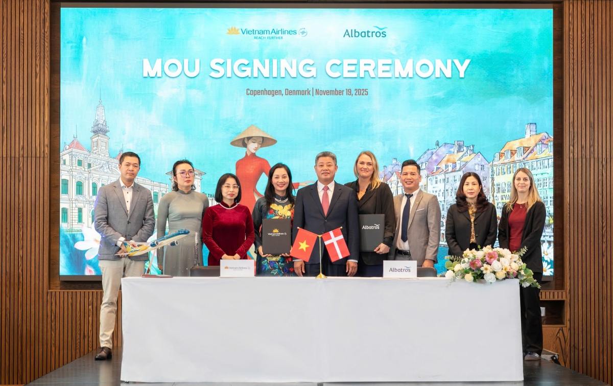 Vietnam Airlines vừa chính thức công bố khai trương đường bay thẳng TP.HCM - Copenhagen từ ngày 15/12/2025, giúp rút ngắn thời gian di chuyển giữa Đông Nam Á và Bắc Âu xuống còn khoảng 12 tiếng.