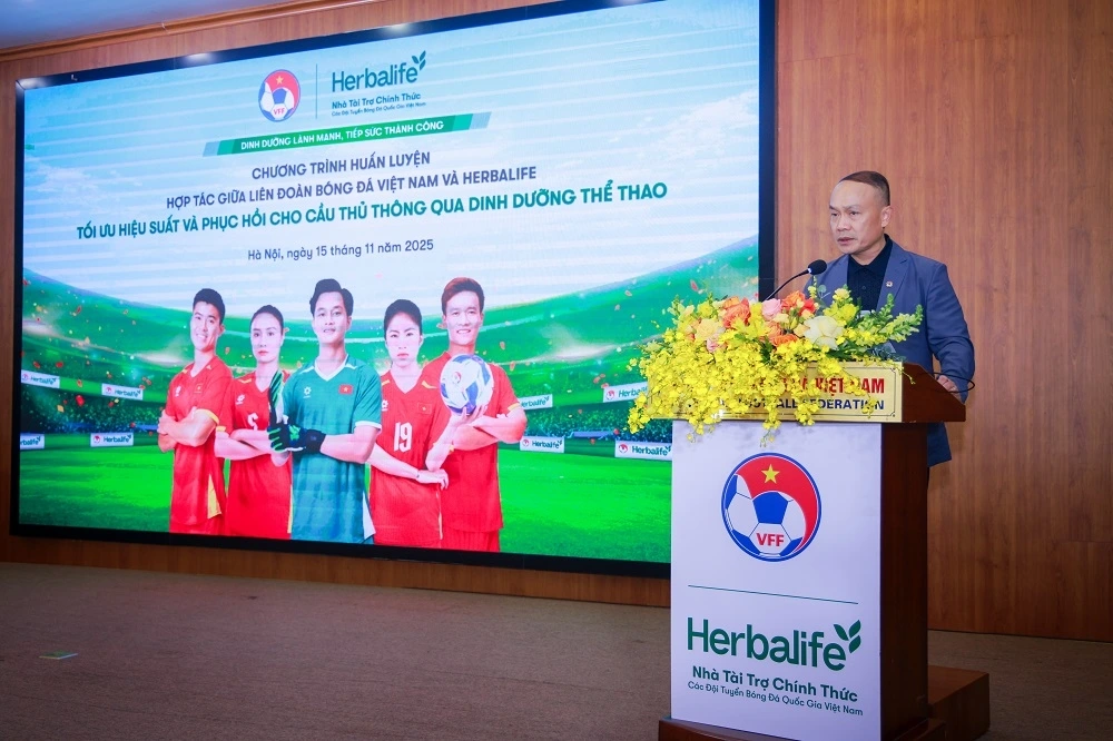 Ông Nguyễn Văn Phú - Tổng Thư ký Liên đoàn Bóng đá Việt Nam phát biểu