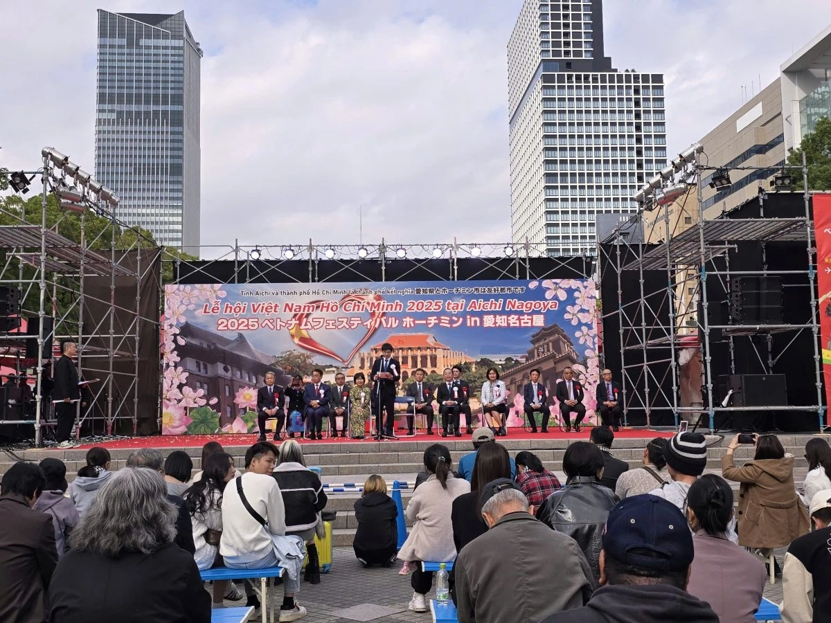 Lễ khai mạc Lễ hội Việt Nam - TP.HCM tại Công viên Edion Hisaya Plaza, thành phố Nagoya, tỉnh Aichi, Nhật Bản
