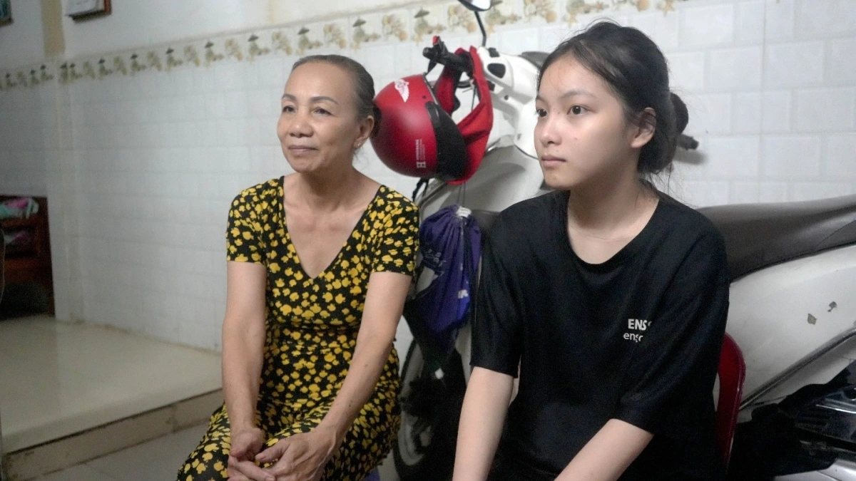 “Phần hỗ trợ giúp cô bớt đi rất nhiều vất vả. Nhưng quý nhất là sự hỏi han, động viên, để bà cháu thấy mình không đơn độc”, bà Điệp xúc động chia sẻ.