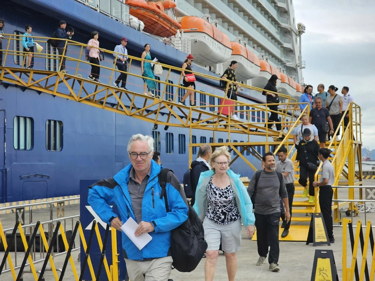 Du khách tàu biển chủ yếu đến từ châu Âu, Hoa Kỳ và Trung Quốc, đều là khách du lịch có mức chi trả cao, yêu cầu khắt khe về chất lượng dịch vụ.