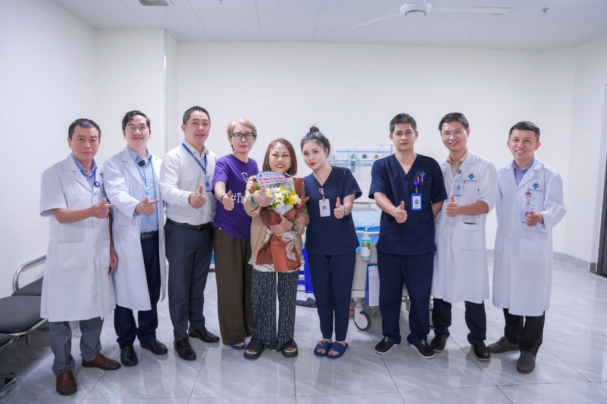 Theo thông tin từ Bệnh viện Hùng Vương Gia Lai, ca sĩ Siu Black đã hồi phục và xuất viện vào chiều 1/11. Nữ ca sĩ nhập viện cấp cứu vào ngày 27/10.