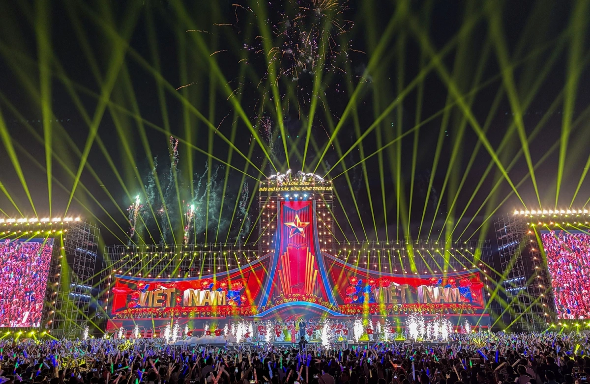 Theo thông tin từ Sở Văn hoá, Thể thao và Du lịch tỉnh Quảng Ninh, concert Hạ Long đã thu hút hơn 40% lượng khán giả đăng ký đến từ các tỉnh ngoài Quảng Ninh, cho thấy tiềm năng thu hút lượng lớn khách du lịch, góp phần vào quảng bá và kích cầu dịp cuối năm