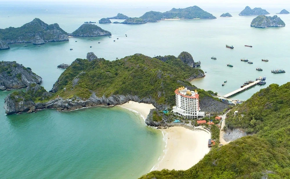 Cat Ba among best islands in Southeast Asia. (Image source: Vietnam Airlines)