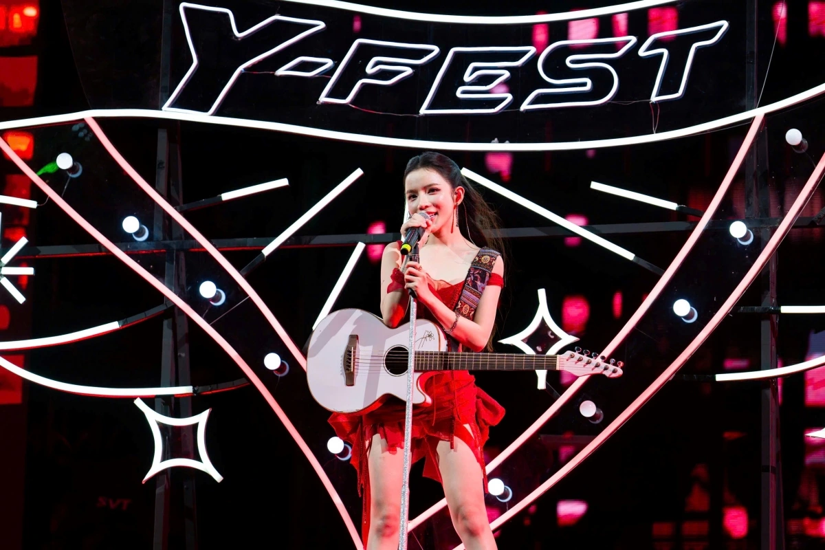 LyLy cháy hết mình với sân khấu Y-Fest 2025