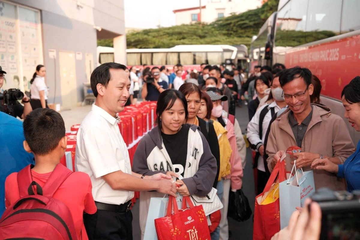 Saigon Co.op thể hiện rõ vai trò doanh nghiệp gắn kết trách nhiệm xã hội thông qua hàng loạt chương trình an sinh quy mô lớn và mang tính nhân văn sâu sắc