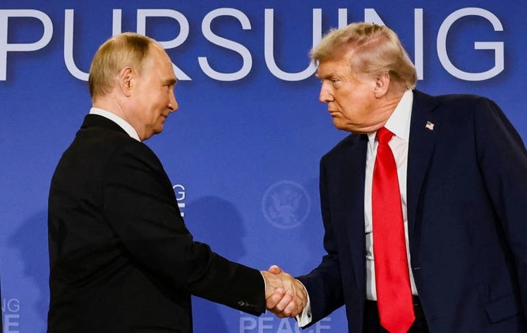 Tổng thống Mỹ Donald Trump và Tổng thống Nga Putin. Ảnh: Reuters