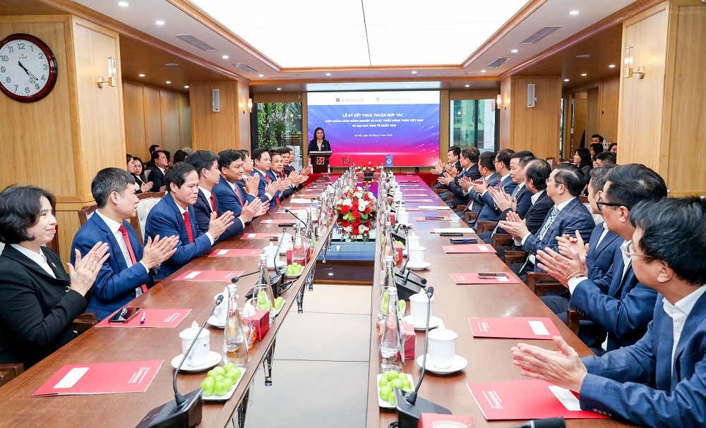 Lễ ký kết Thỏa thuận hợp tác giữa Agribank và Đại học Kinh tế Quốc dân