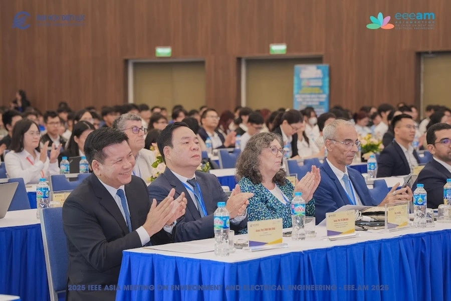 Đại biểu dự Hội thảo EEE-AM 2025