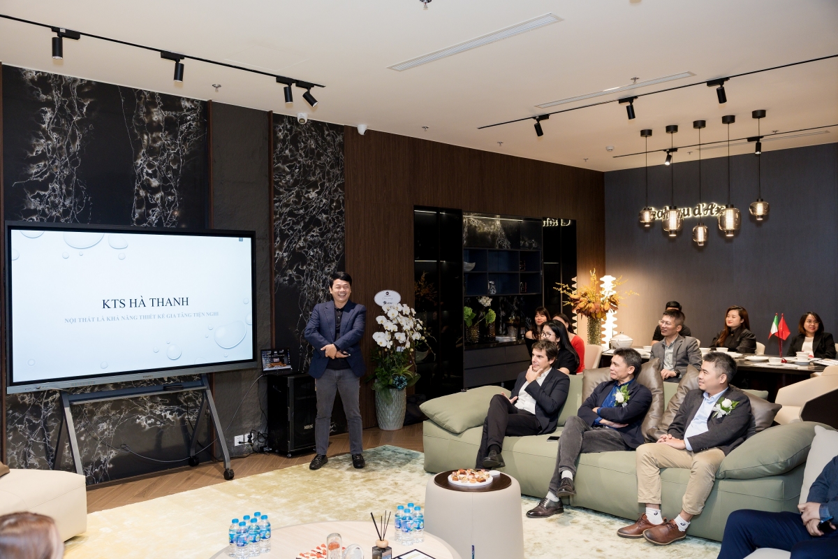 KTS Hà Thanh chia sẻ tại buổi tọa đàm “Nội thất - Tiện nghi và hơn cả tiện nghi”