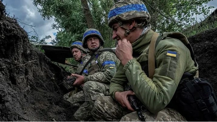 Binh sỹ Ukraine trên chiến trường. Ảnh: Pravda