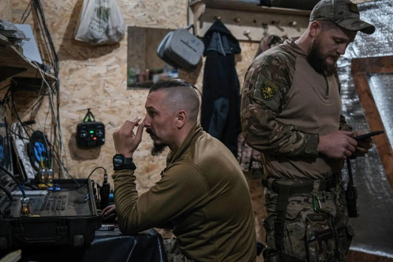 Binh sỹ vận hành UAV của Ukraine tại Pokrovsk. Nguồn: EPA