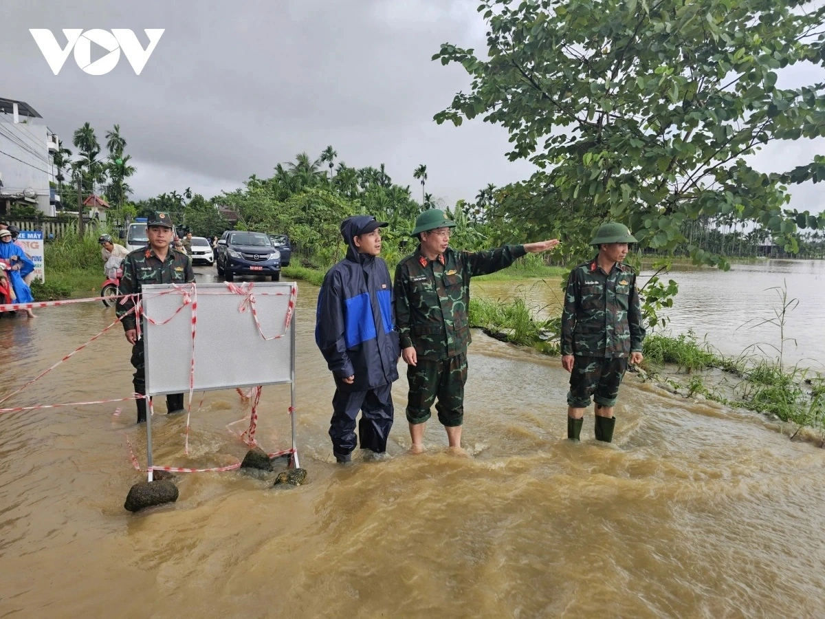 Mưa lũ diễn biến phức tạp tại các địa phương khu vực Bắc Trung bộ và miền Trung gây nhiều thiệt hại  