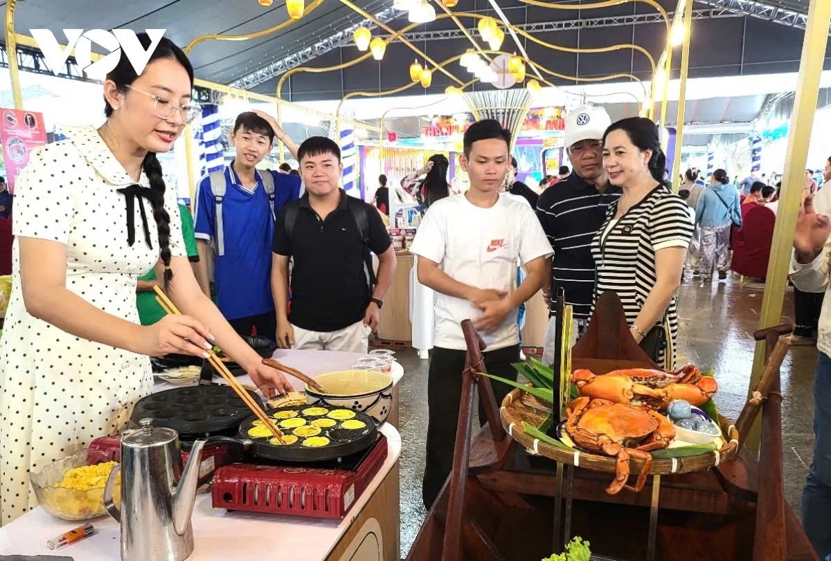 Cooking areas and food stalls to display special cuisine featuring crab dishes and other regional delicacies are among highlights of the second Ca Mau crab festival.