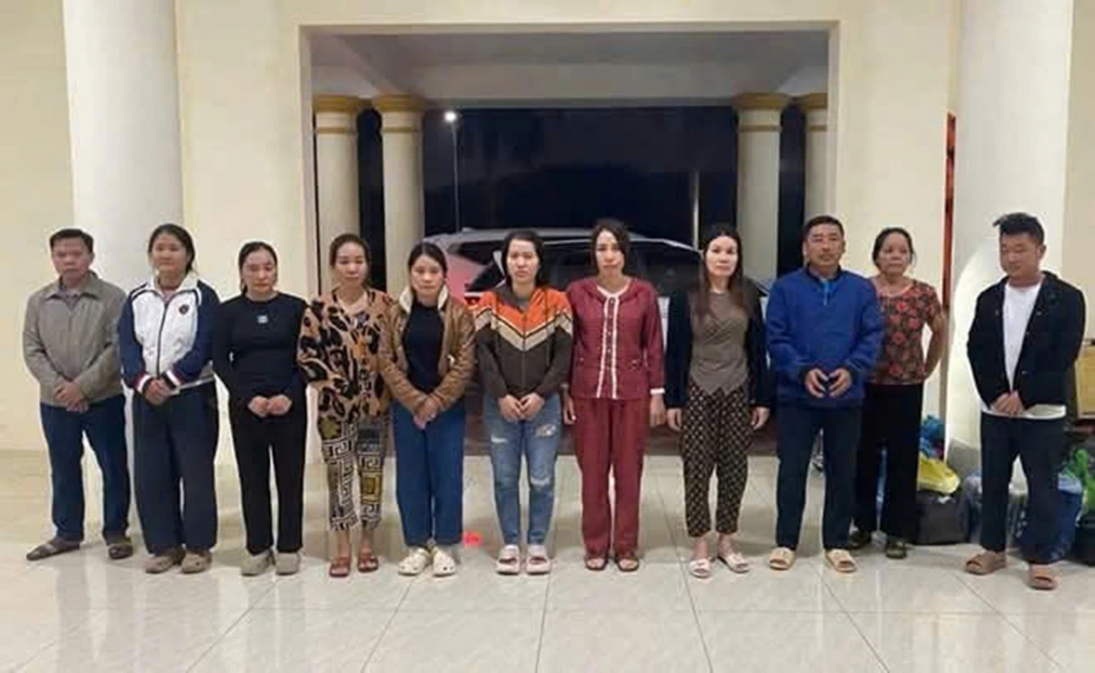 Các đối tượng tại cơ quan cảnh sát điều tra