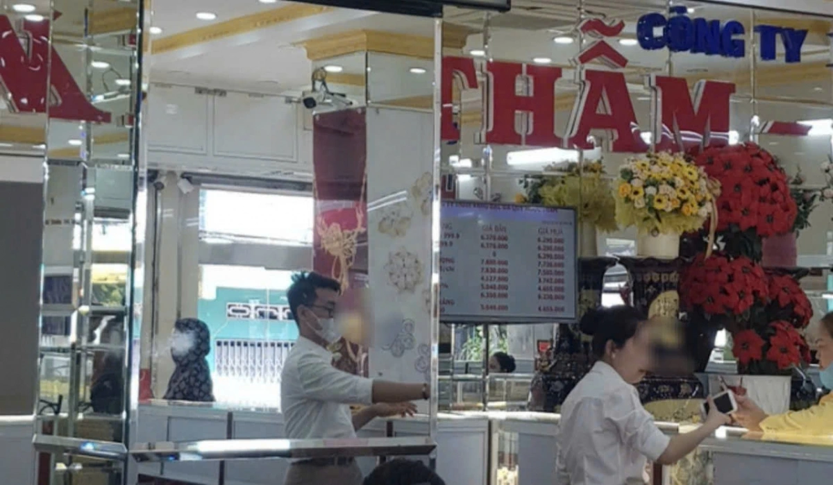 Công ty Vàng bạc đá quý Ngọc Thẫm - một trong 2 doanh nghiệp bị phạt do vi phạm phòng chống rửa tiền