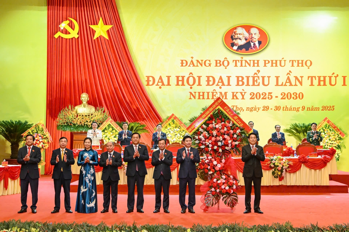 Đại hội đại biểu Đảng bộ tỉnh Phú Thọ lần thứ I vinh dự đón Chủ tịch nước Lương Cường dự, chỉ đạo.