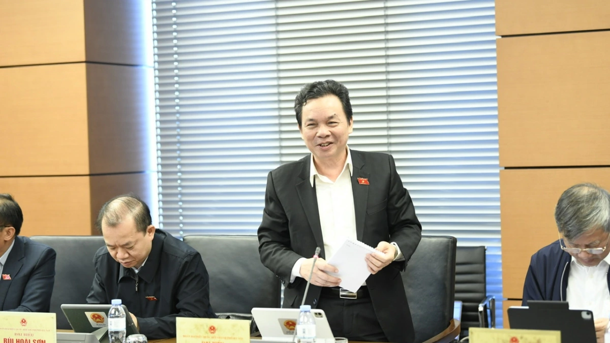 Đại biểu Hoàng Văn Cường (đoàn Hà Nội)