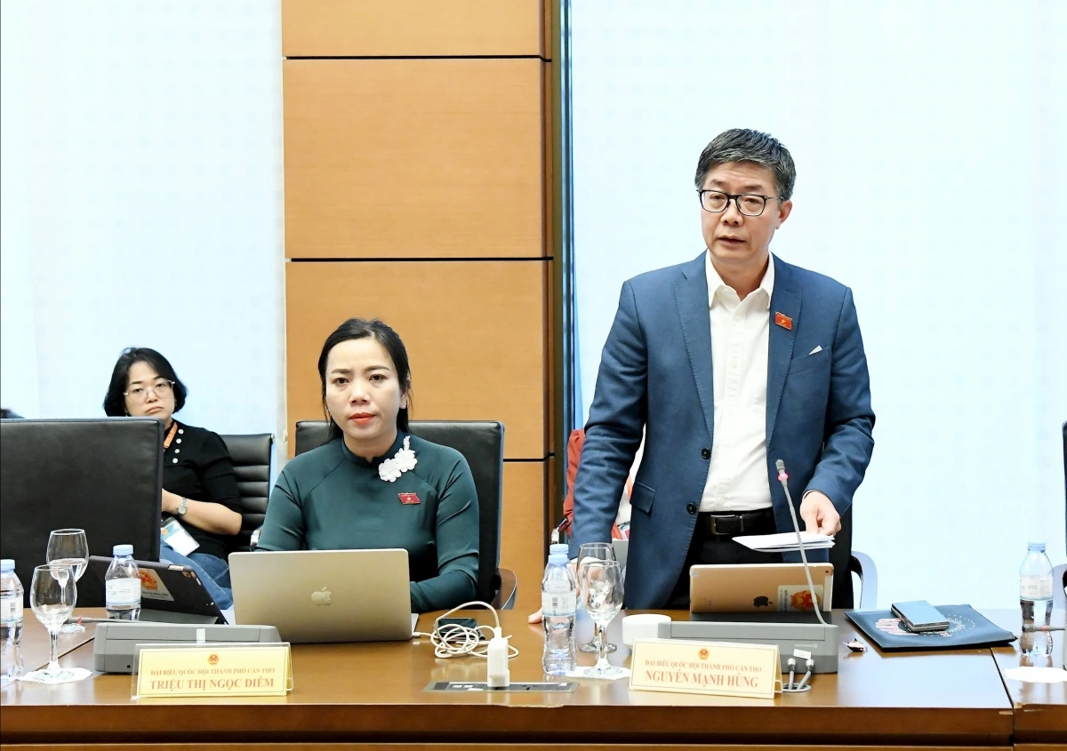 Đại biểu Nguyễn Mạnh Hùng, đoàn Cần Thơ (Ảnh: Quốc hội)