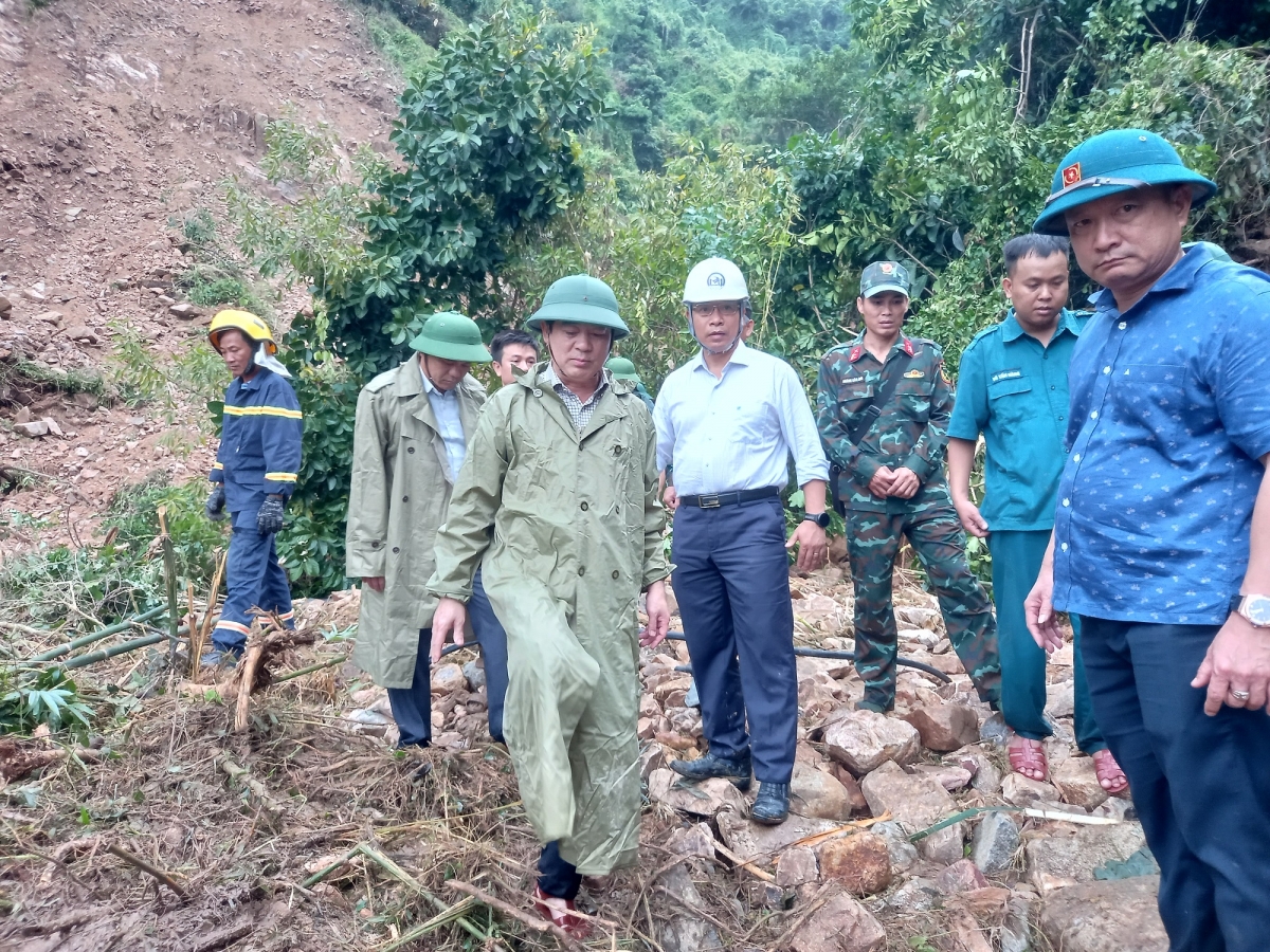 Khu vực sạt lở hiện có mưa, nguy cơ xảy ra sạt trượt