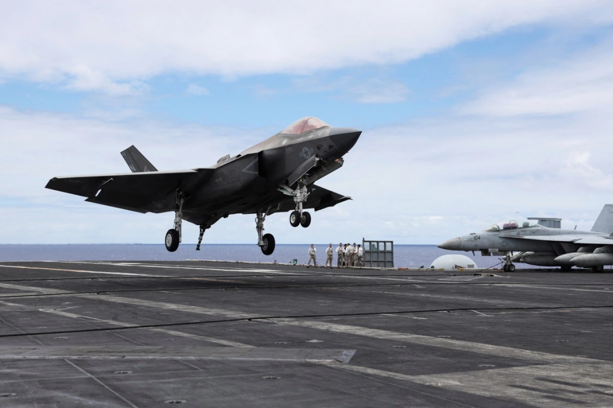 Tiêm kích F-35. Ảnh: Reuters