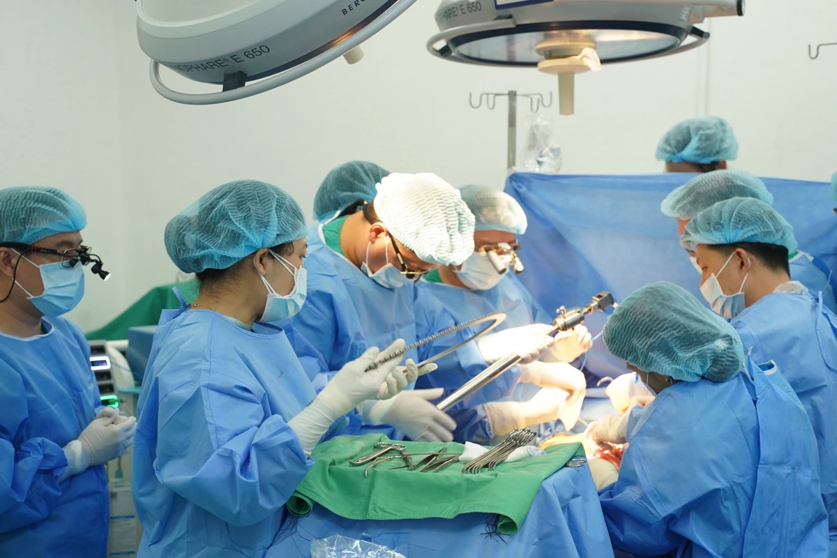 Rửa phổi (ảnh BV cung cấp)