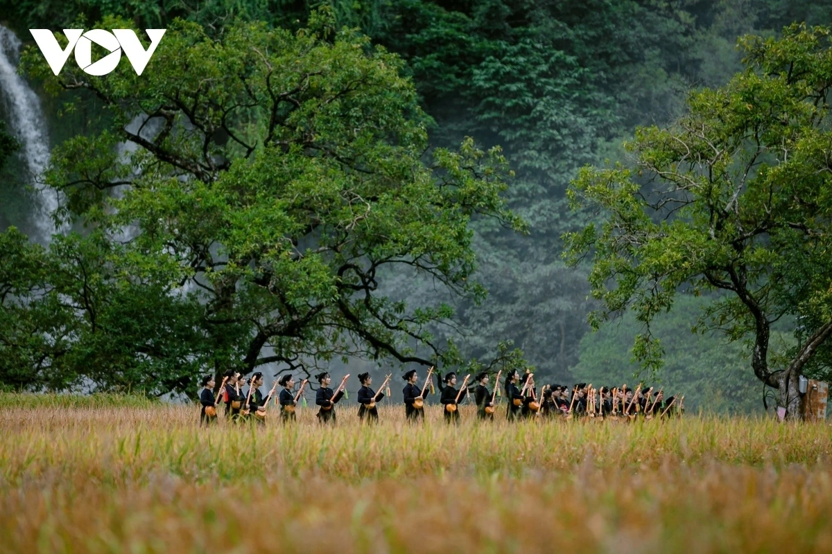 Mỗi địa phương thành lập 1 đoàn tham dự, gồm từ 20 - 30 nghệ nhân, diễn viên, nhạc công là người dân tộc Tày, Nùng đang sinh sống, làm việc, học tập tại địa phương. (Ảnh: Tuấn Anh)