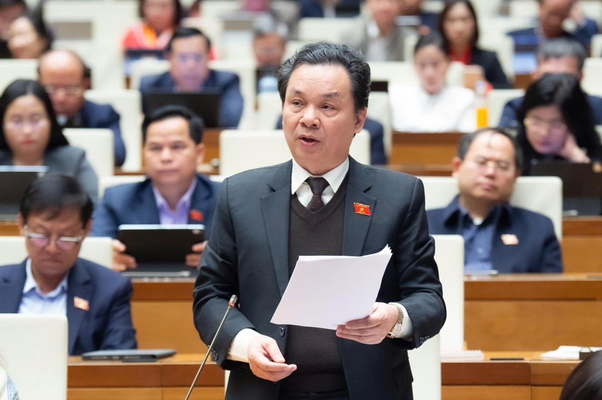 ĐBQH Hoàng Văn Cường phát biểu thảo luận trên hội trường. Ảnh Quốc hội