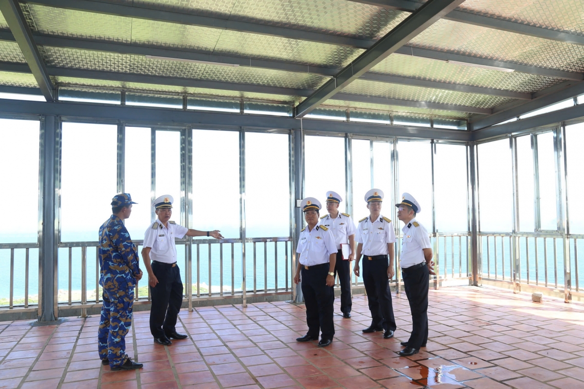 Lực lượng Hải quân khẩn trương triển khai công tác phòng chống bão Kalmaegi