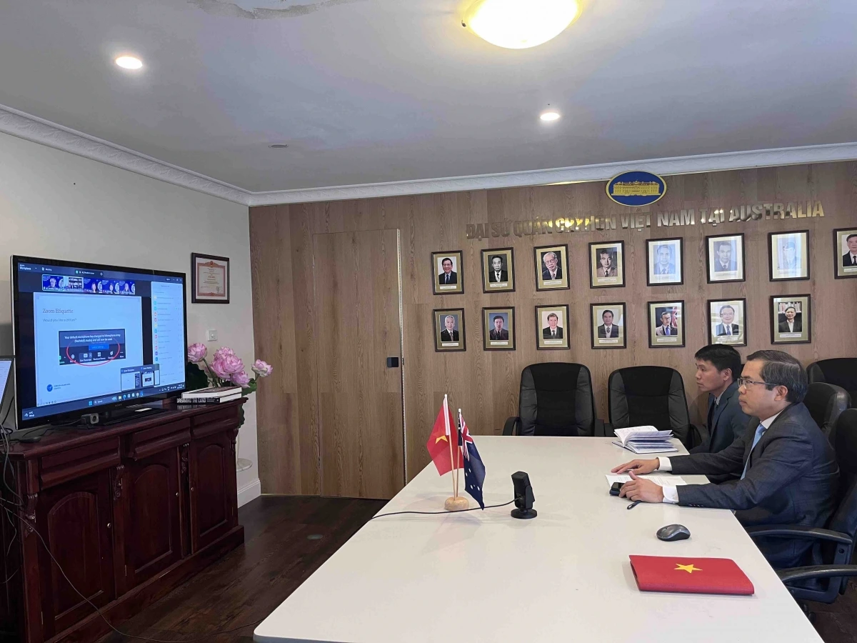 Đại sứ Việt Nam tại Australia Phạm Hùng Tâm tham dự sự kiện trực tuyến (Nguồn: ĐSQ Việt Nam tại Australia)