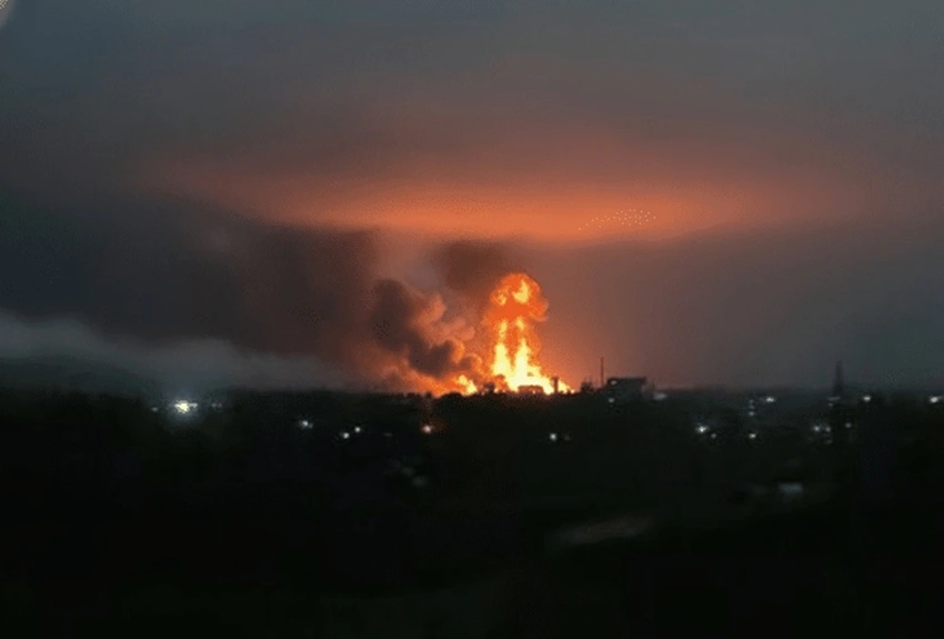 Khoảnh khắc nổ tại bãi phóng và kho chứa Shahed ở Donetsk. Nguồn: The_Real_ITDUDE/X