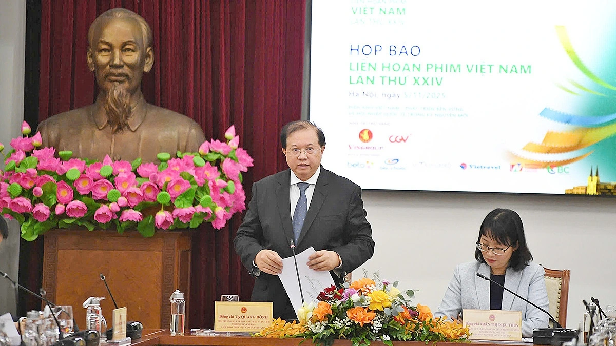 Ông Tạ Quang Đông, Thứ Trưởng Bộ VHTTDL chia sẻ tại buổi họp báo.